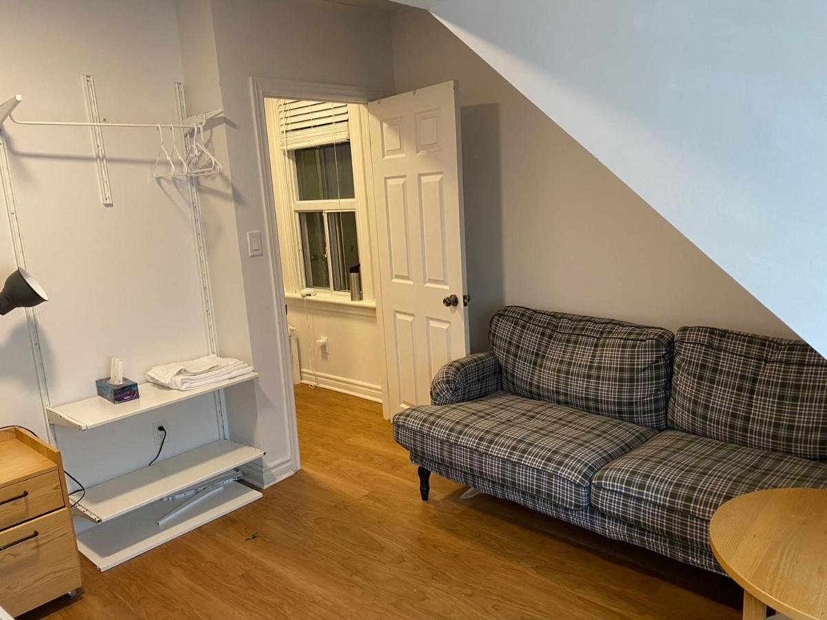 Quad Room With Private Bathroom 536A-Two Bedrooms 多伦多 外观 照片